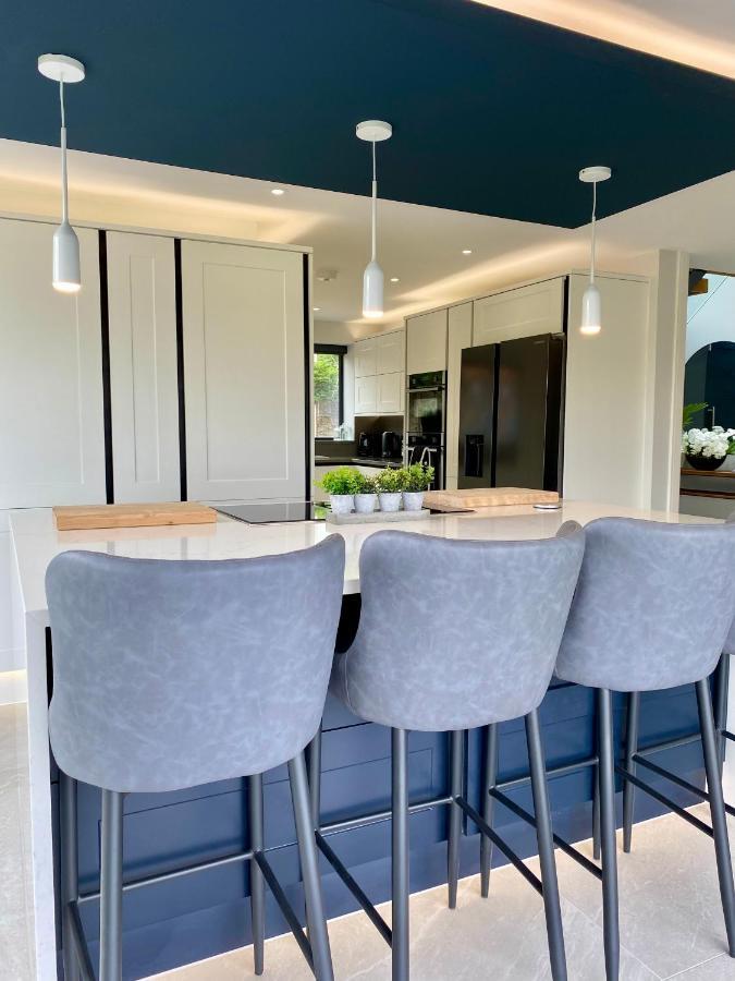 Stunning Modern Home Set In Beautiful Grounds. Bath Esterno foto