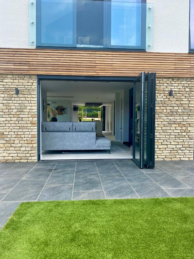 Stunning Modern Home Set In Beautiful Grounds. Bath Esterno foto