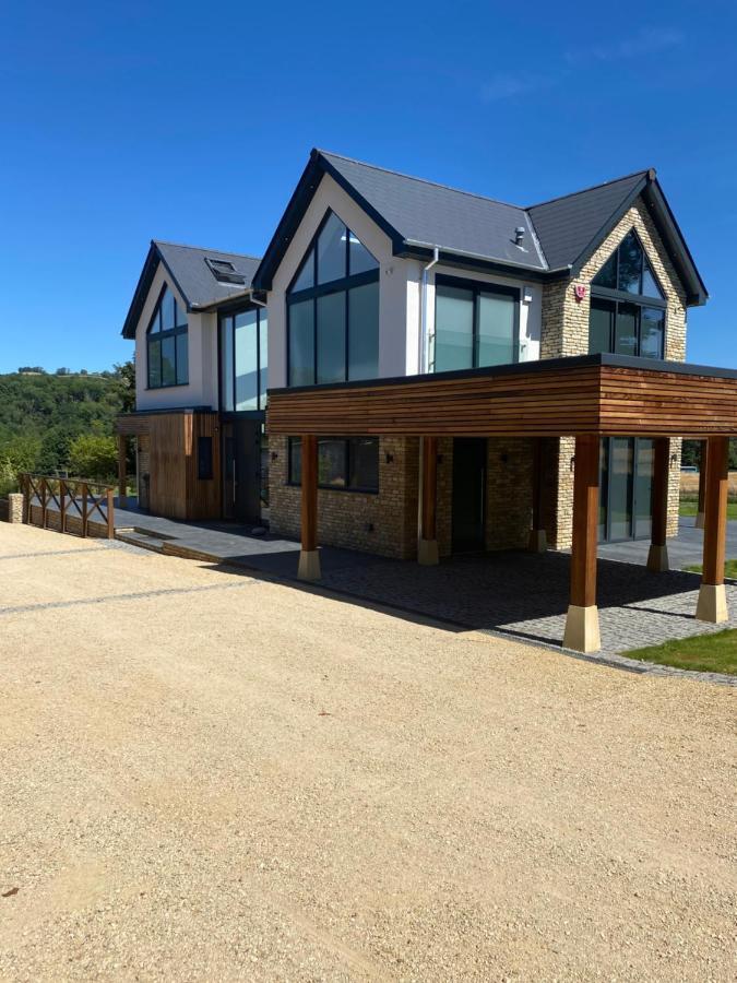Stunning Modern Home Set In Beautiful Grounds. Bath Esterno foto
